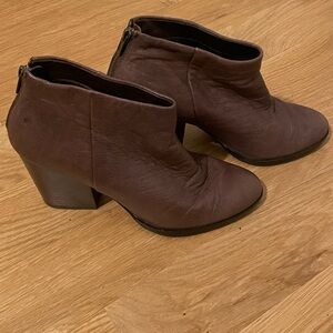 Cole Haan Women’s Size 8 Brown Leather Zipped Ankle Boots Flat